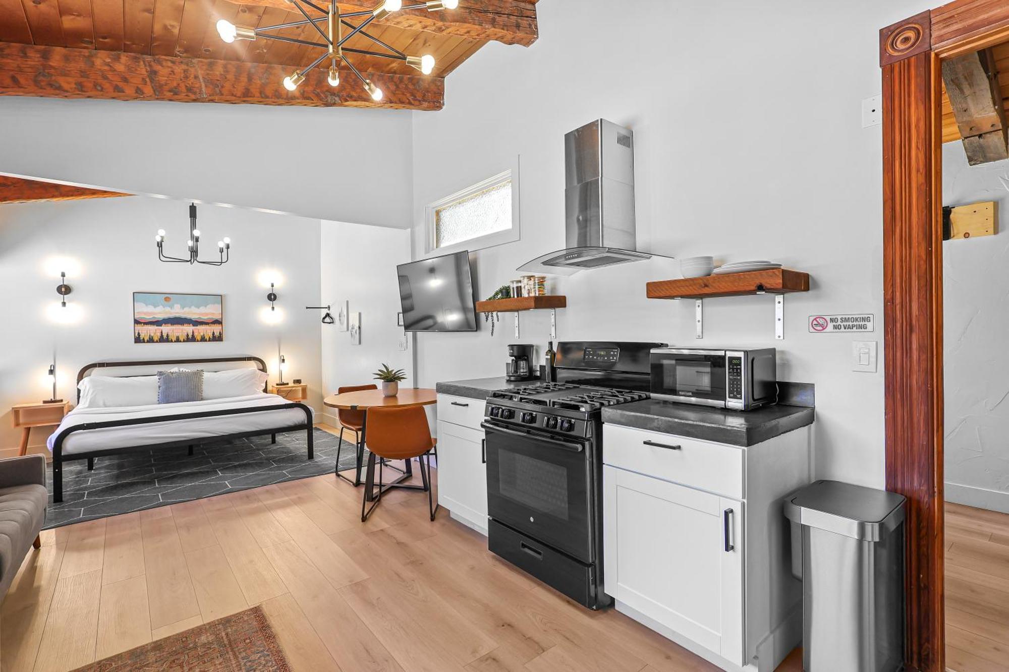 Basecamp Lodge マウント・シャスタ 部屋 写真