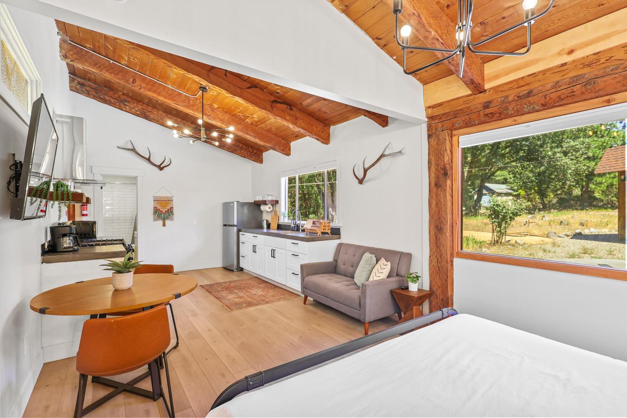Basecamp Lodge マウント・シャスタ 部屋 写真