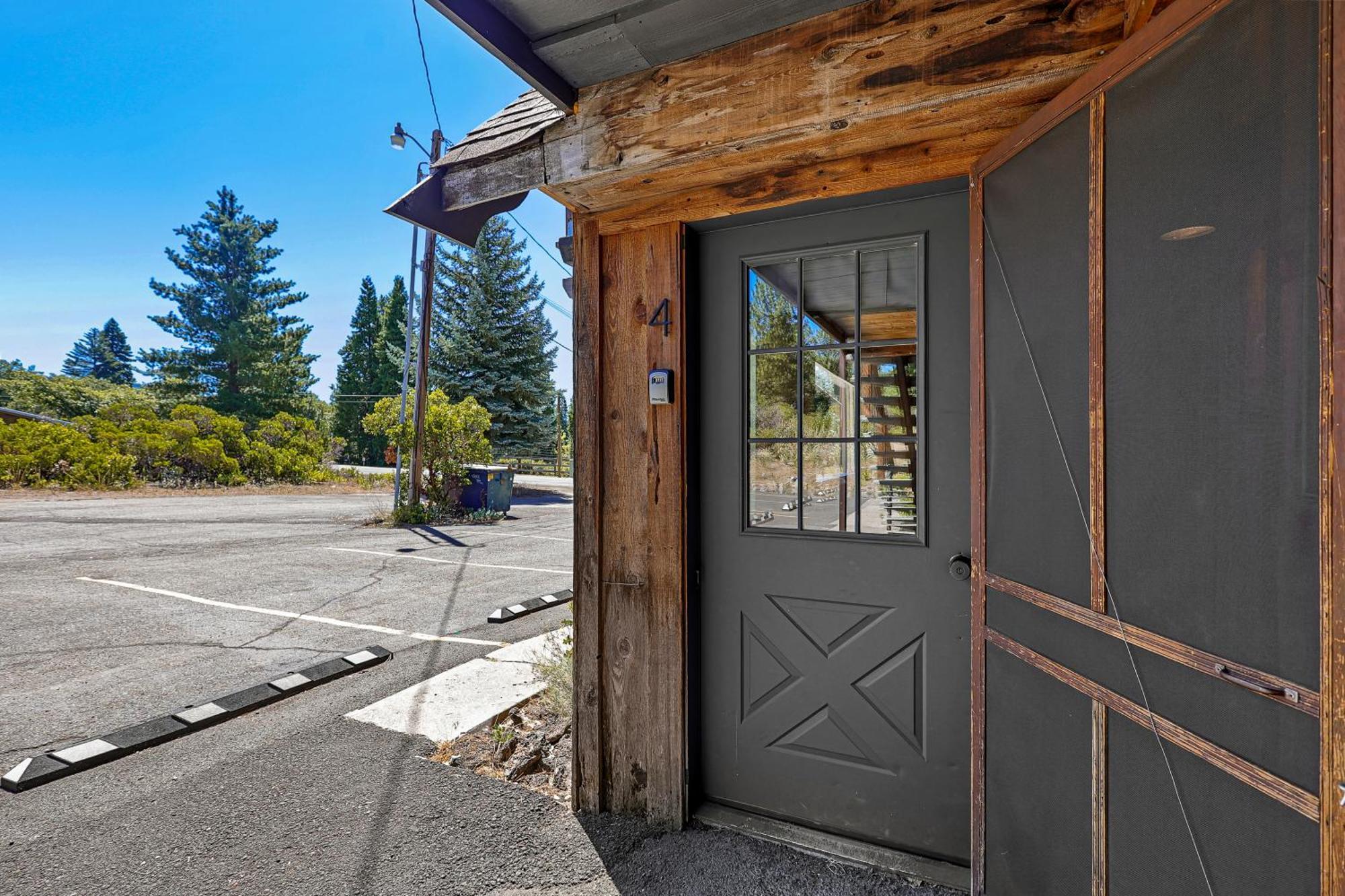 Basecamp Lodge マウント・シャスタ 部屋 写真