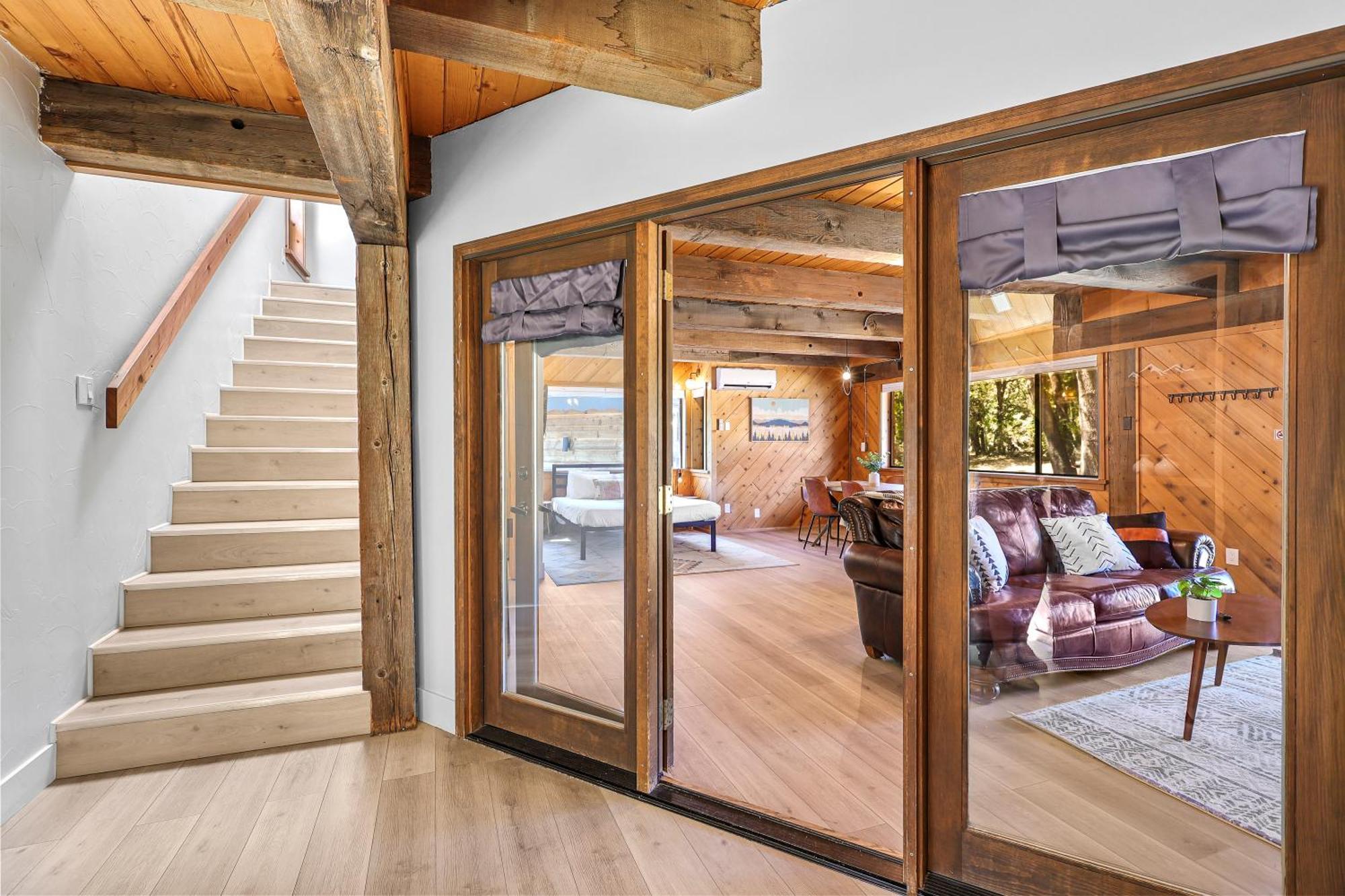 Basecamp Lodge マウント・シャスタ 部屋 写真