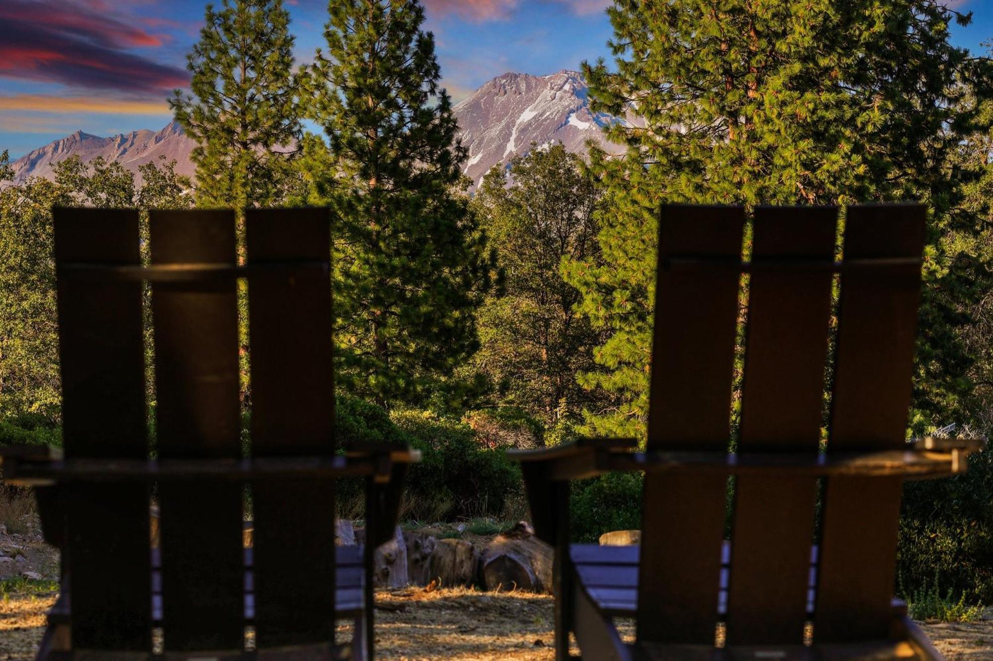 Basecamp Lodge マウント・シャスタ エクステリア 写真