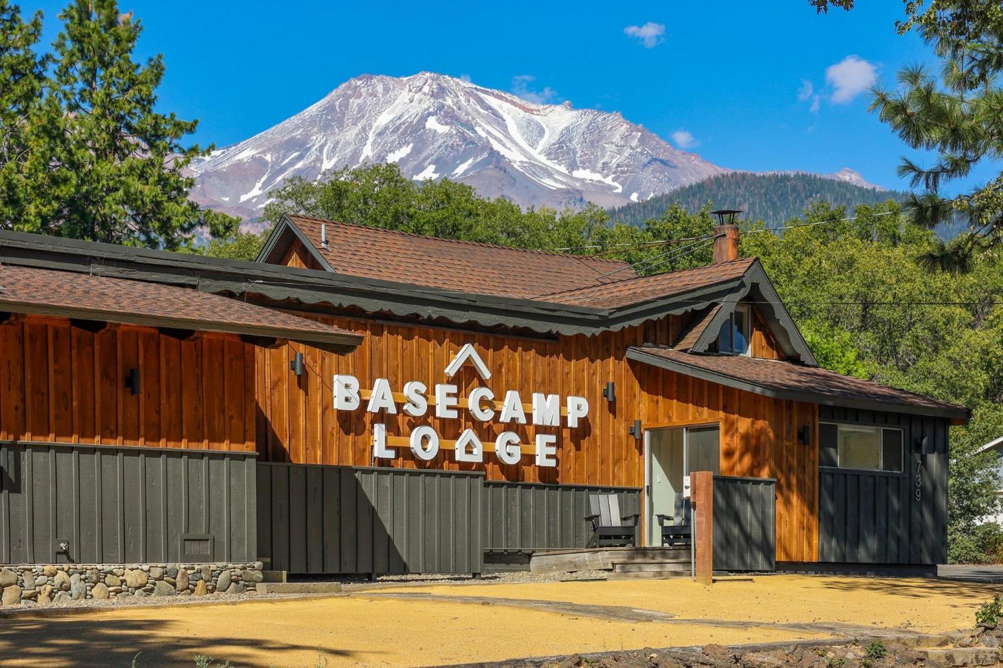 Basecamp Lodge マウント・シャスタ エクステリア 写真